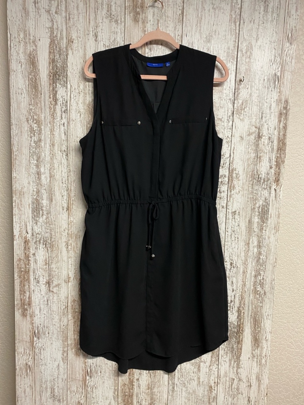 Elegant Black Sleeveless Dress